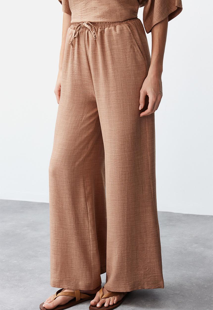 Trendyol - V-neck two piece set - camel