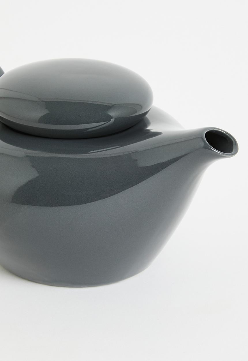 Jenna Clifford - Irregular tea pot - Dark Grey
