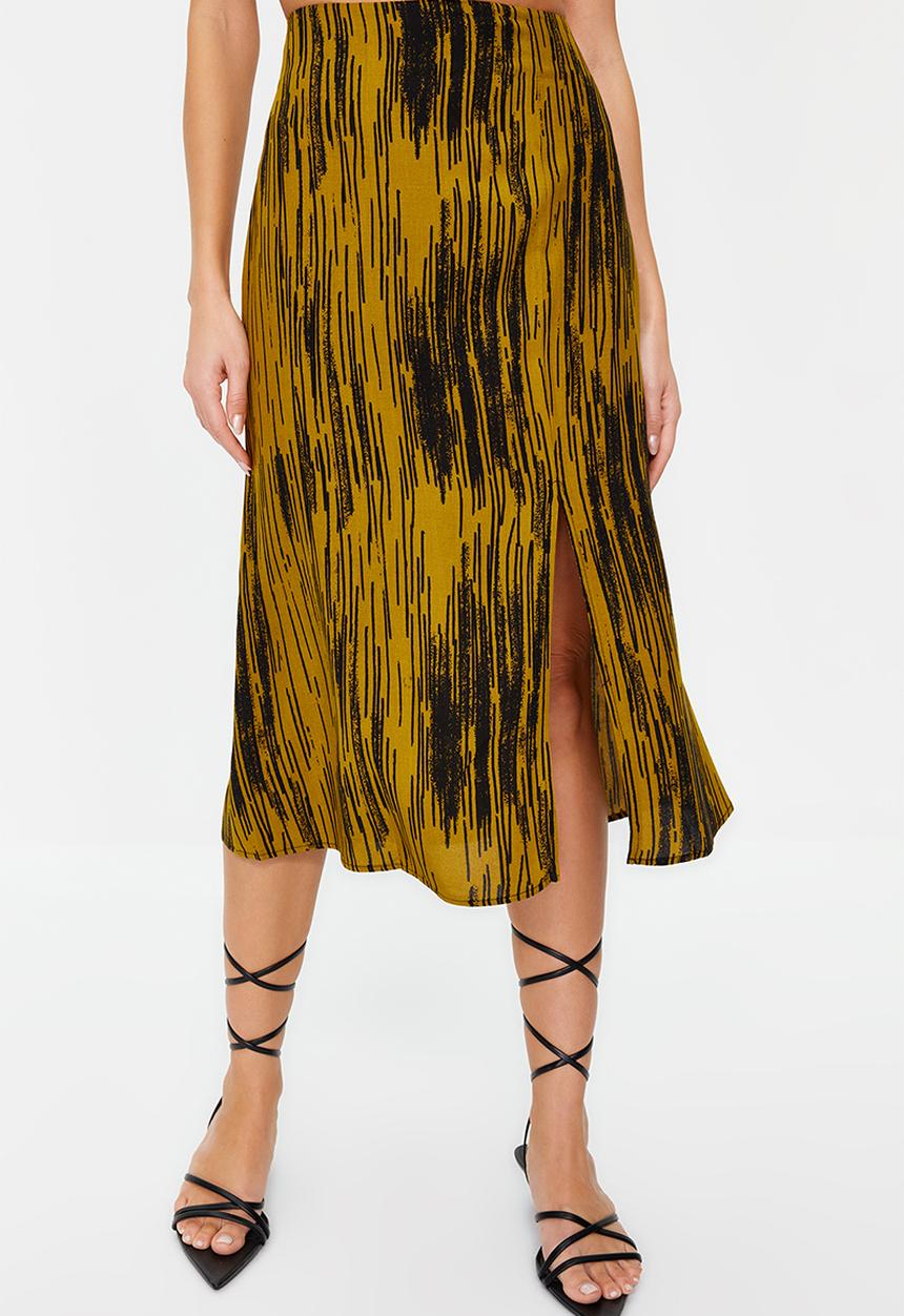 Trendyol - Slit detail viscose fabric patterned midi woven skirt - mustard