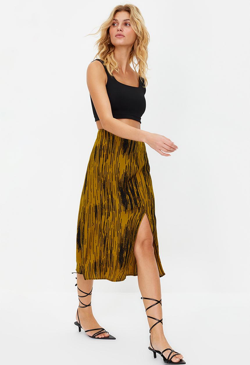 Trendyol - Slit detail viscose fabric patterned midi woven skirt - mustard