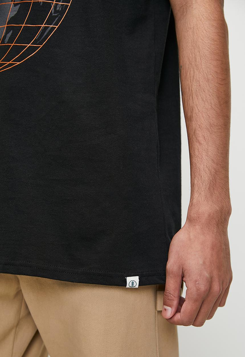 Lark & Crosse - Regular Fit Embossed Crew Neck Print - Black
