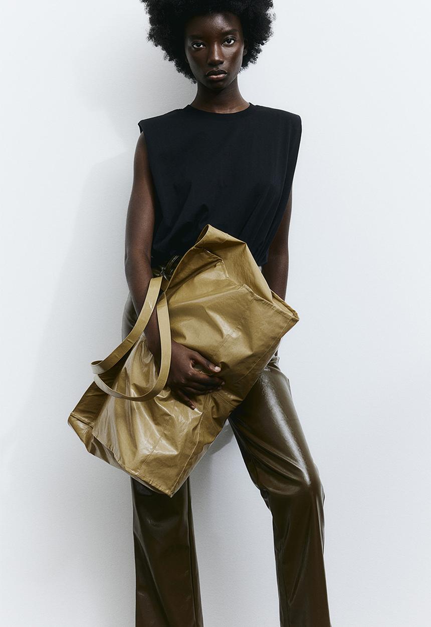 H&M - Coated trousers - green