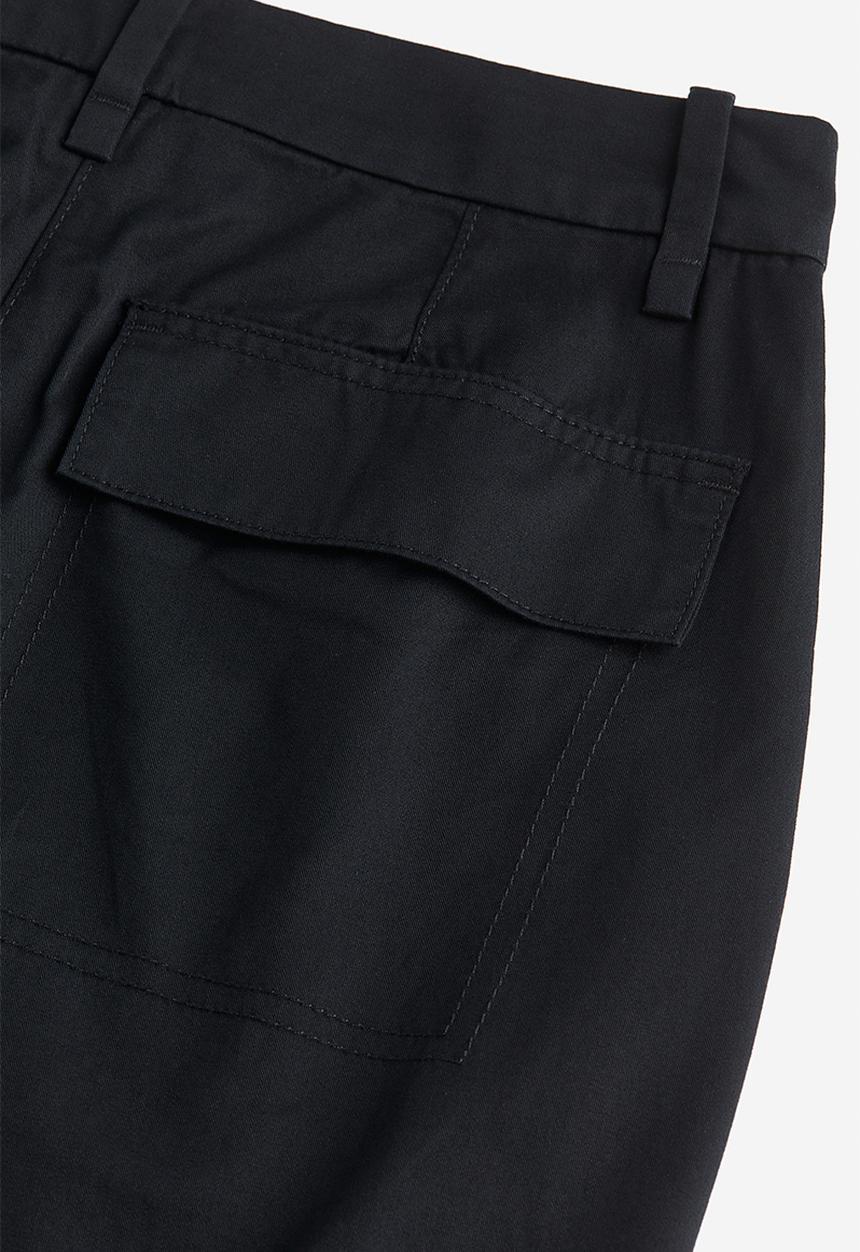 H&M - Twill cargo trousers - black