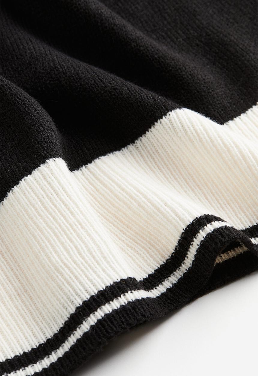 H&M - Jumper - black striped