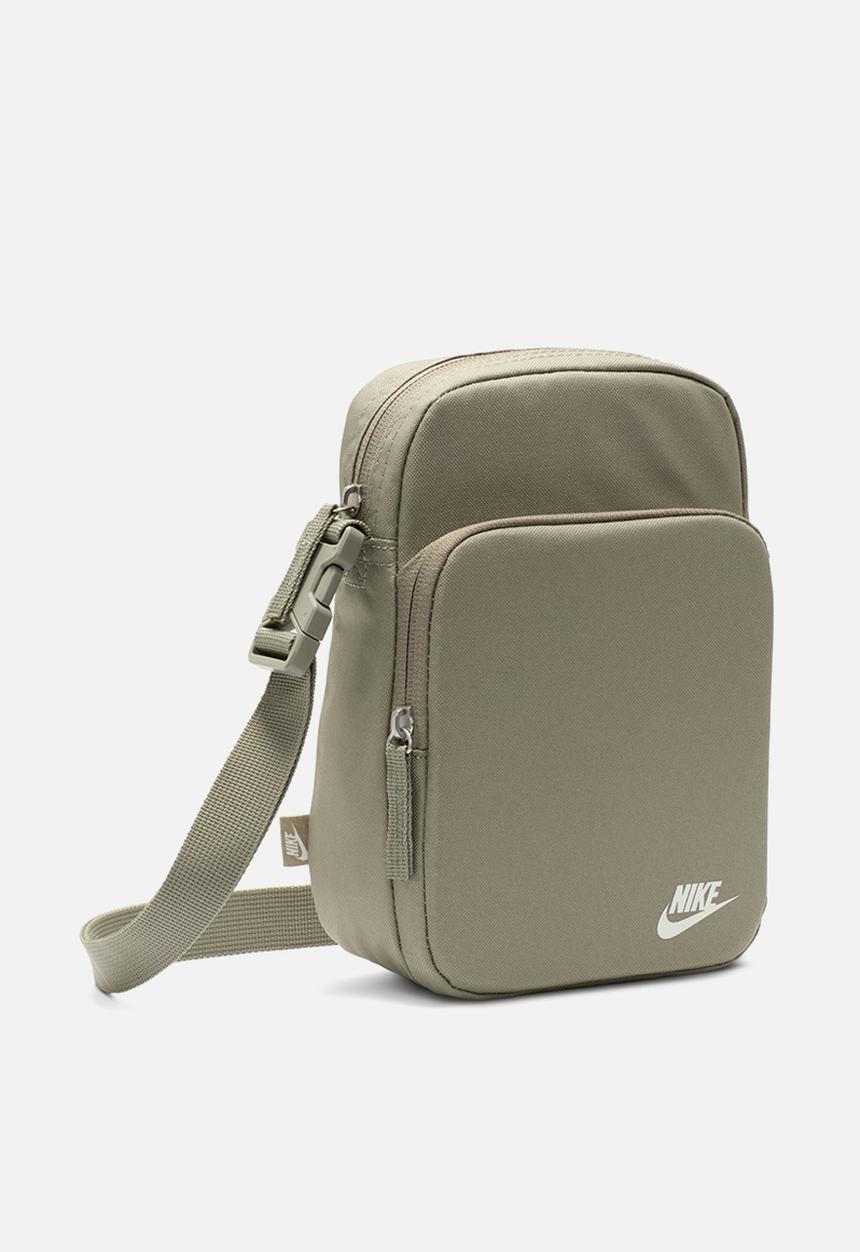 Nike - Nike Heritage