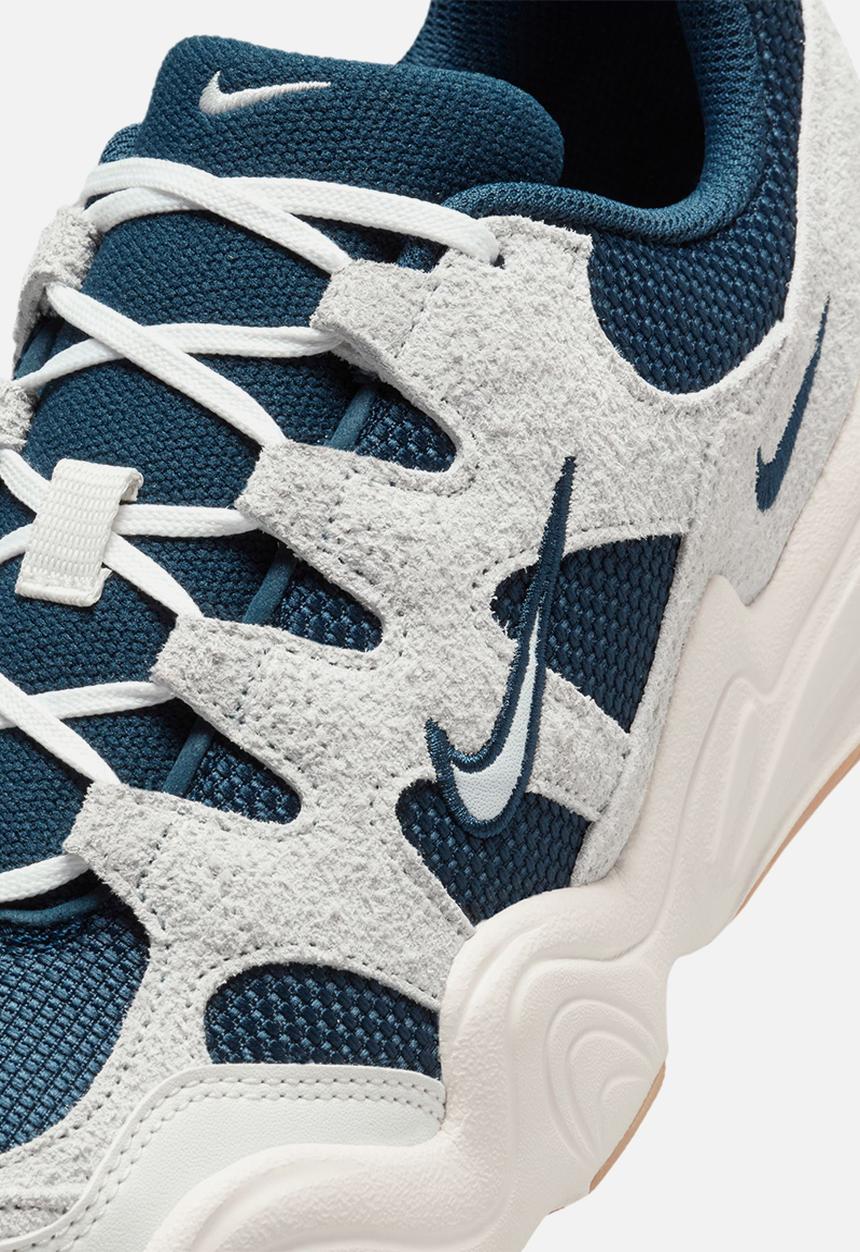Nike - Tech Hera