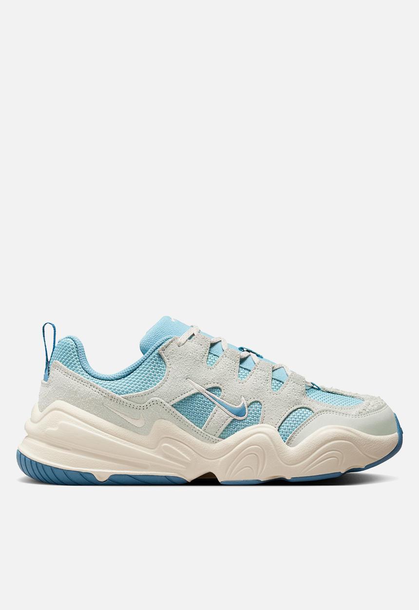 Nike - Tech Hera