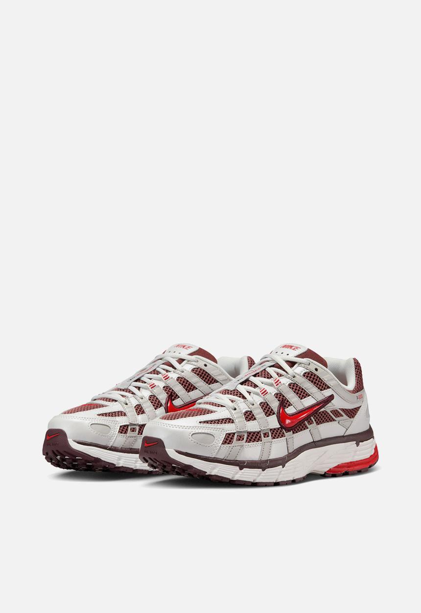 Nike - Wmns P-6000