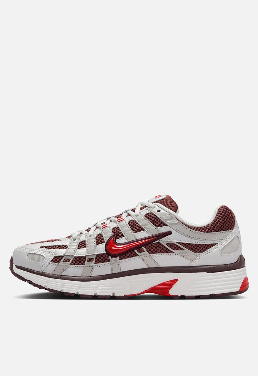 Nike - Wmns P-6000