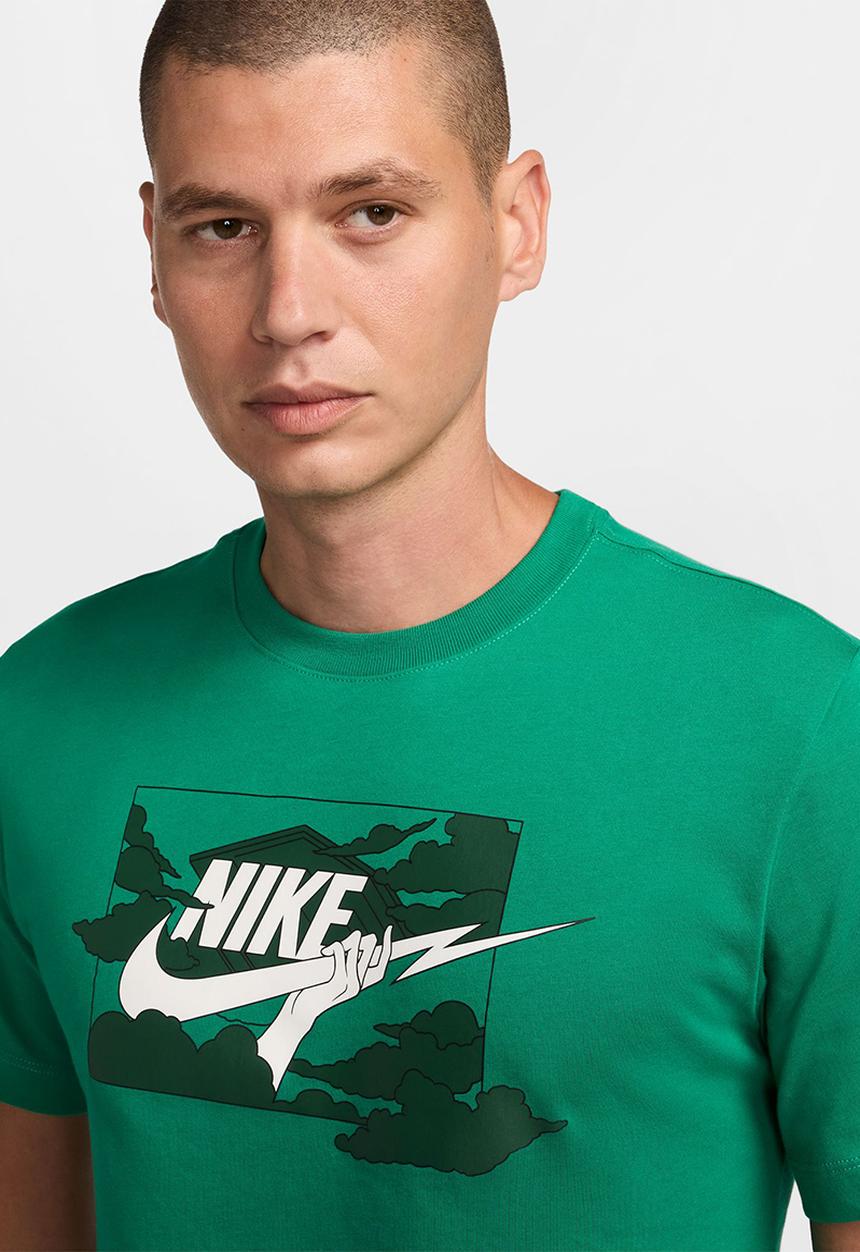 Nike - Nike Men's Sportswear Club Seasonal Tee - malachite green
