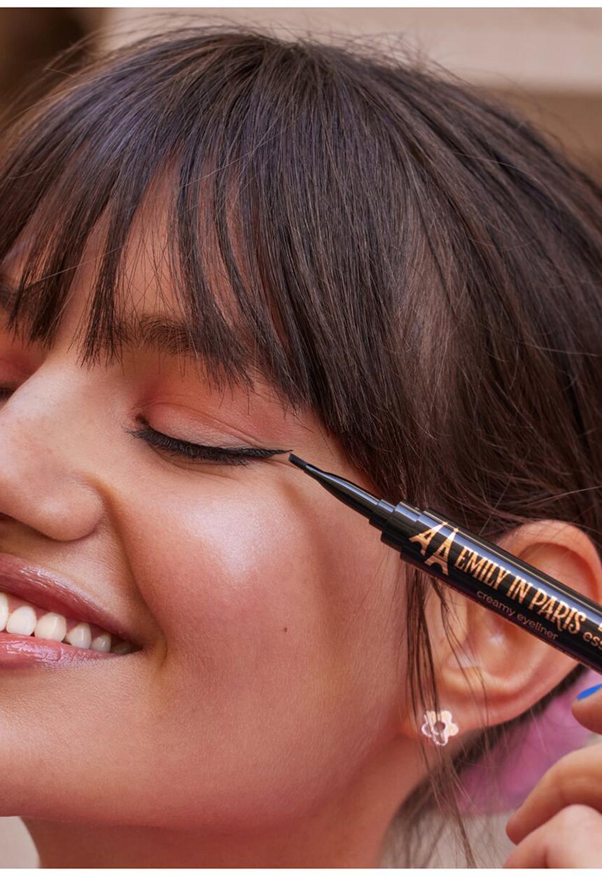 essence - Emily in Paris by essence Creamy Eyeliner 01