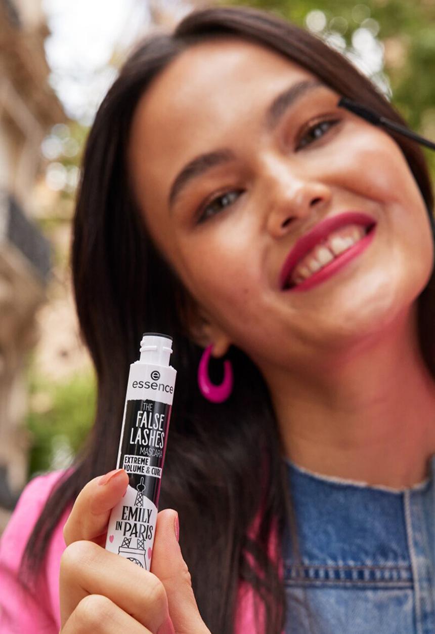 essence - Emily in Paris by essence The False Lashes Mascara