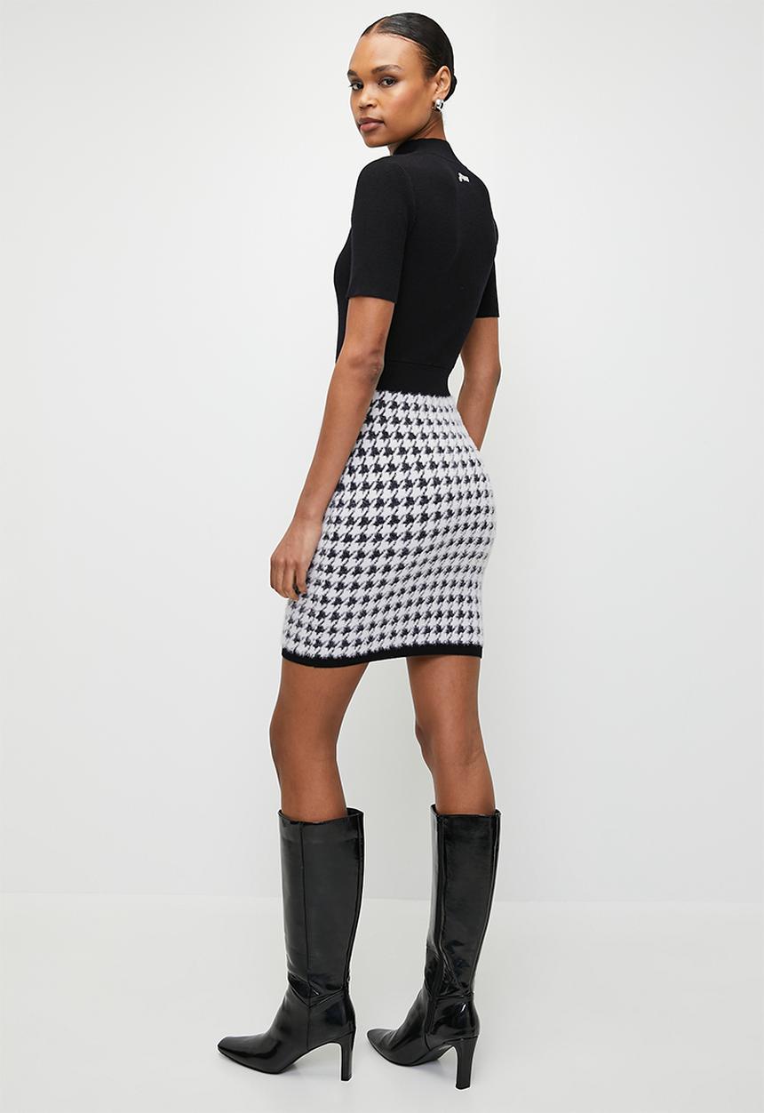 GUESS - Violet Short sleeve Dress Swtr - White & Black Pied De Poule