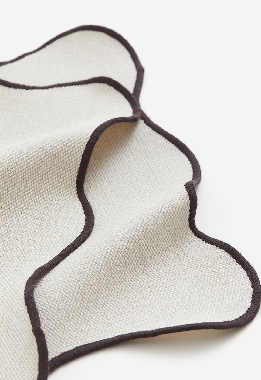 H&M - 2 pack scallop-edged place mats - beige multi