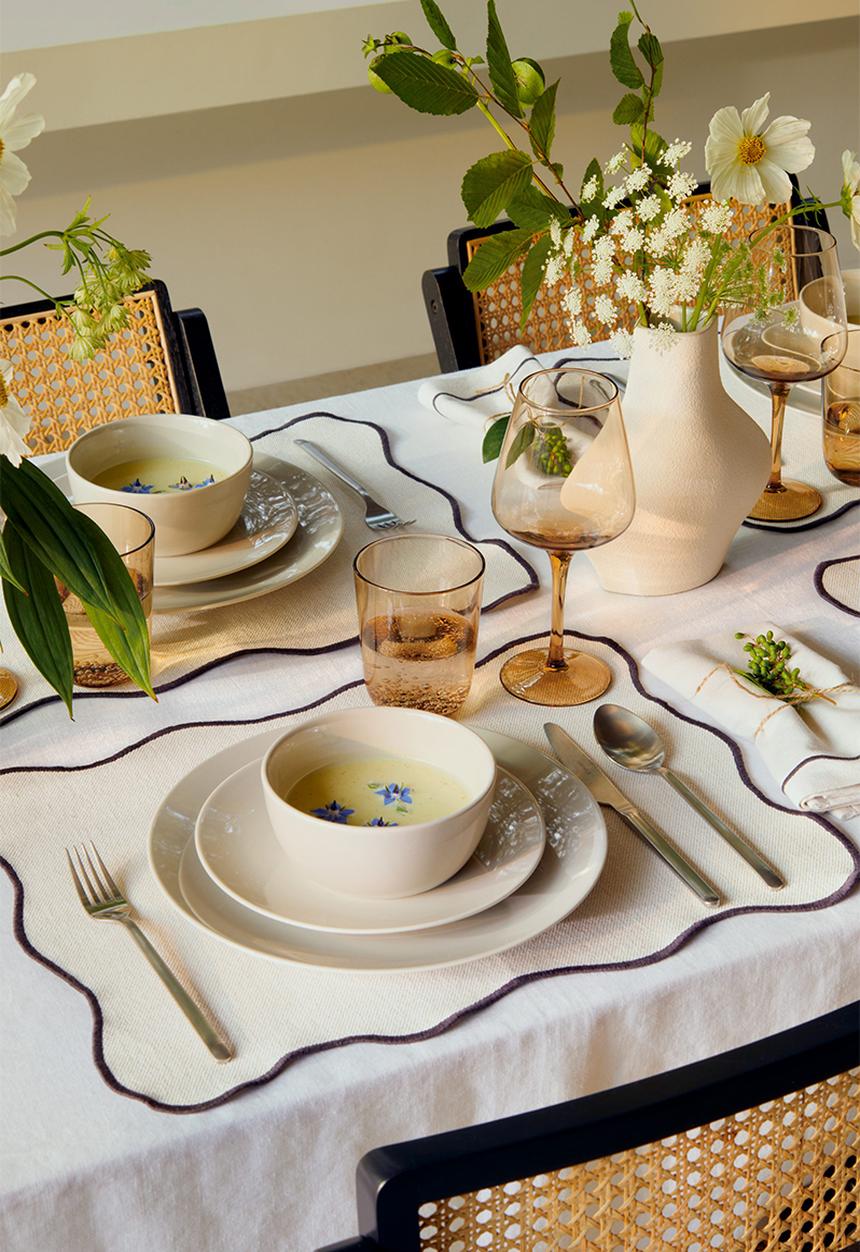 H&M - 2 pack scallop-edged place mats - beige multi