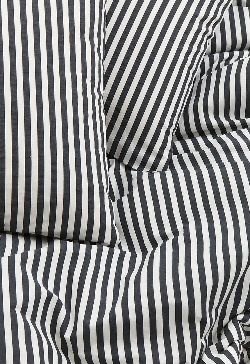 H&M - Cotton double/king duvet cover set - black multi