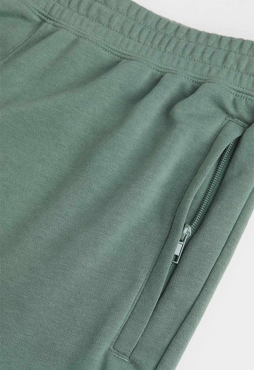 H&M - Coolmax® shorts - sage green