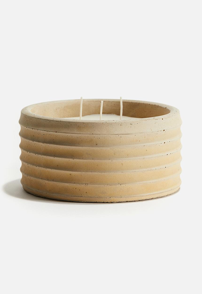 H&M - Scented candle in a concrete holder - beige