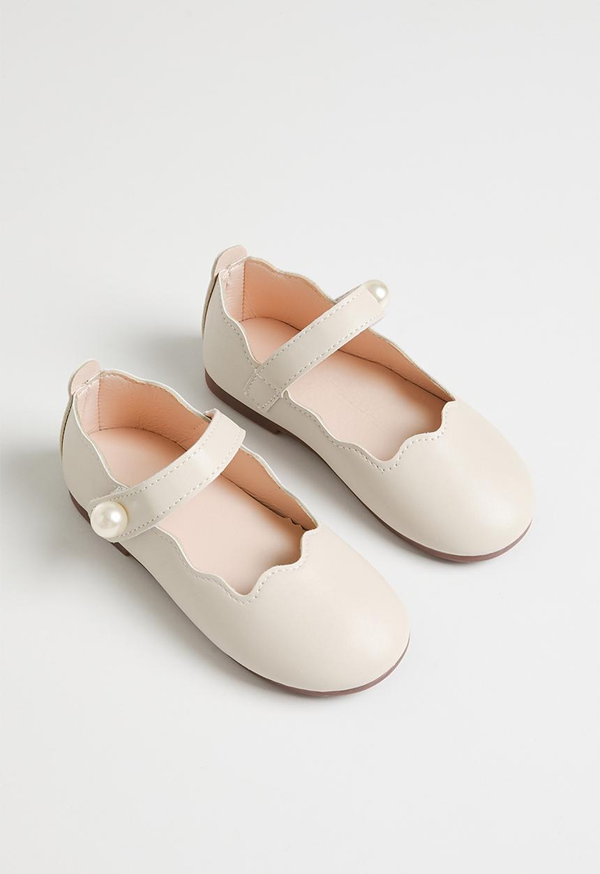 Pop Candy - Pearl buckle pump - beige