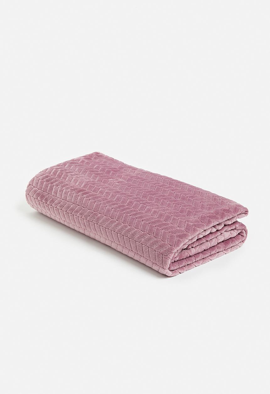 Sixth Floor - Herringbone Plush Fleece Throw - Dusty Pink