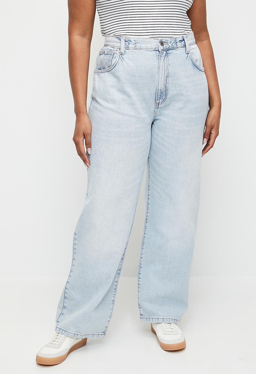 Cotton On - Plus Super Baggy Jean-Sunfaded Blue