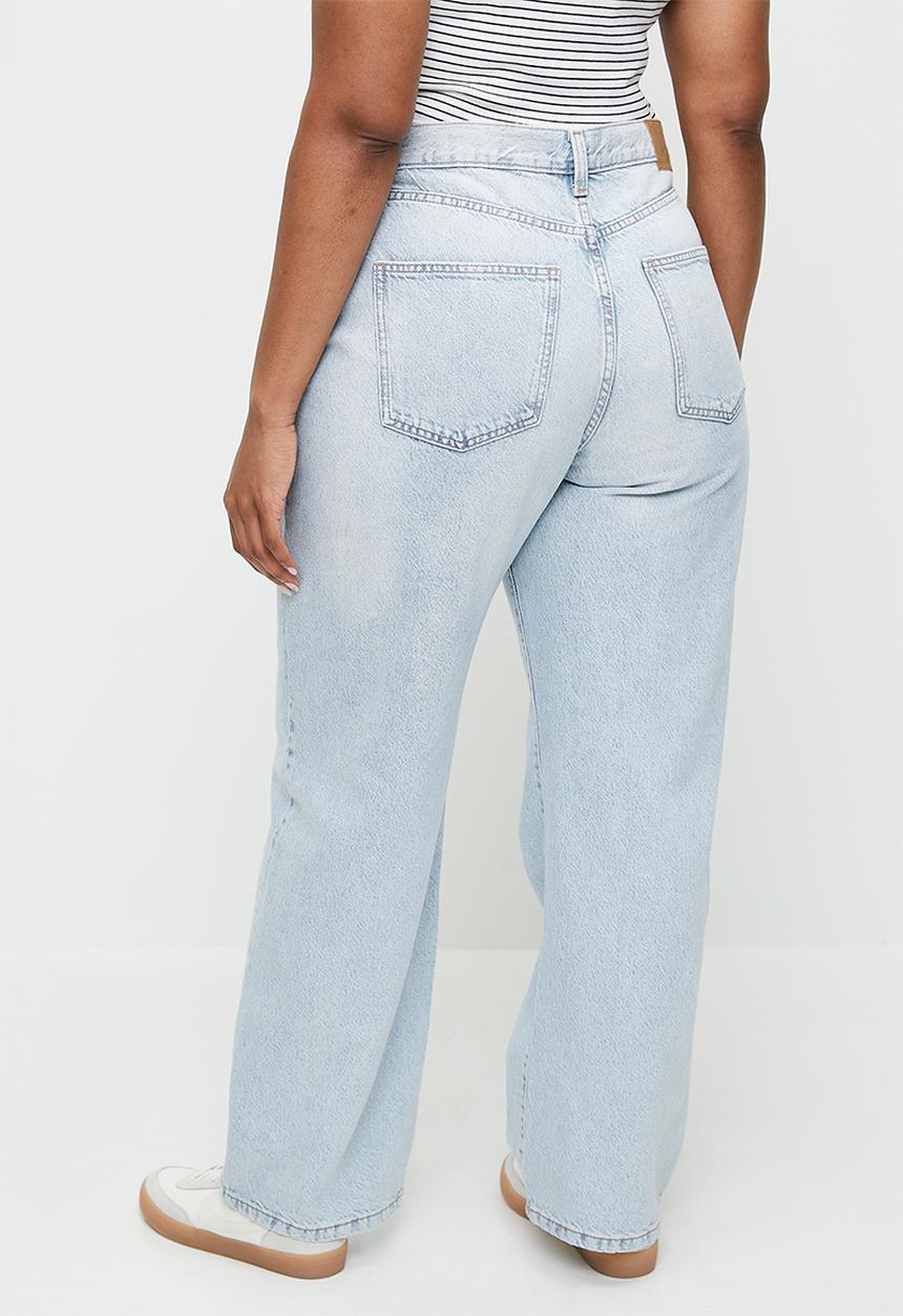 Cotton On - Plus Super Baggy Jean-Sunfaded Blue