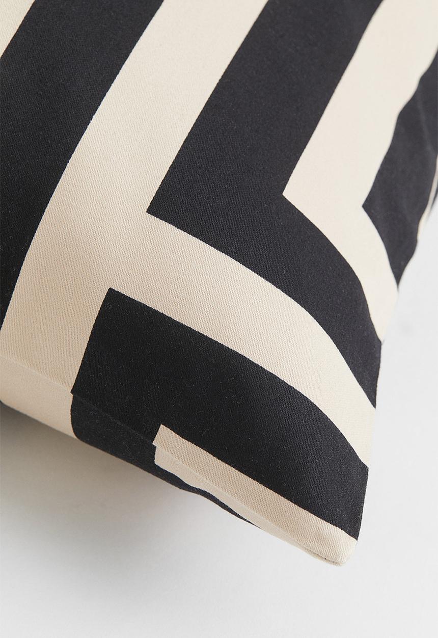 H&M - Cotton satin cushion cover - black patterned