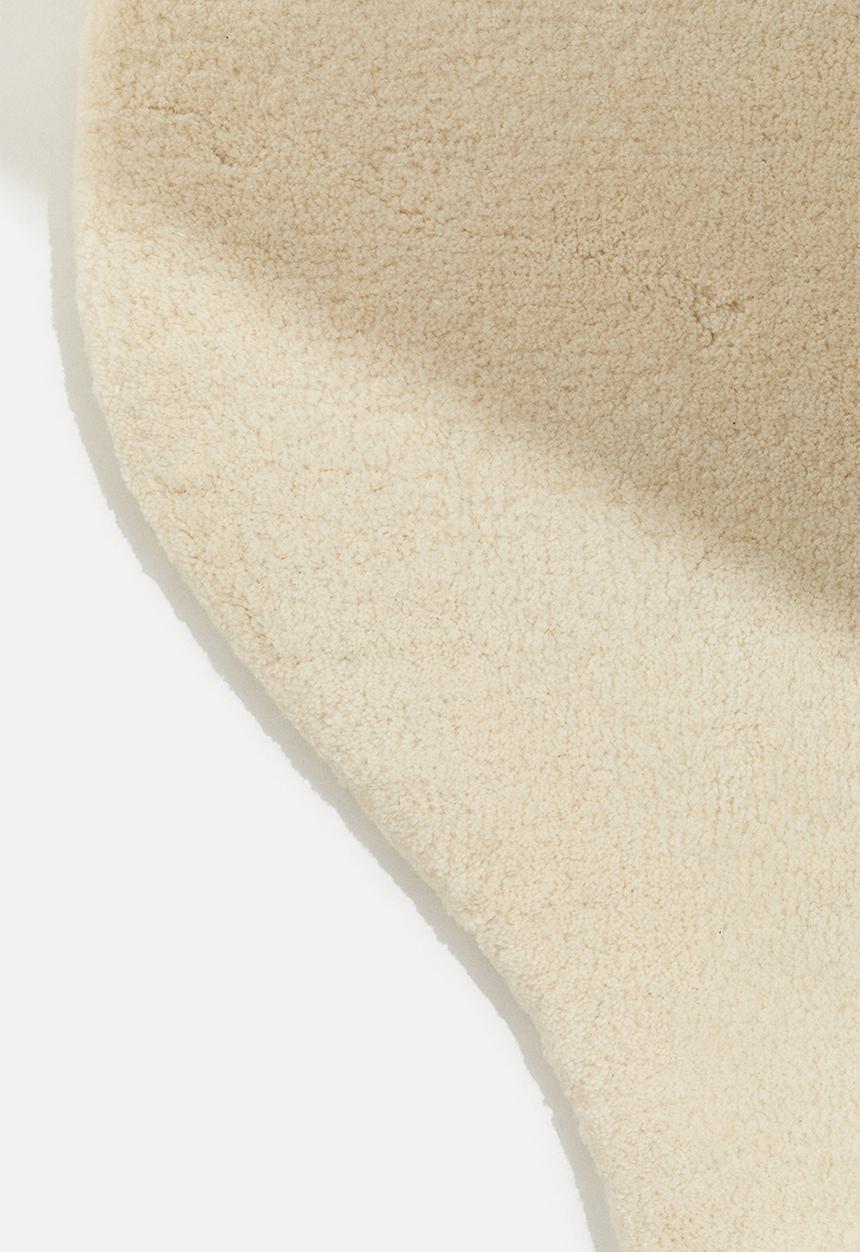 H&M - Tufted wool rug - light beige