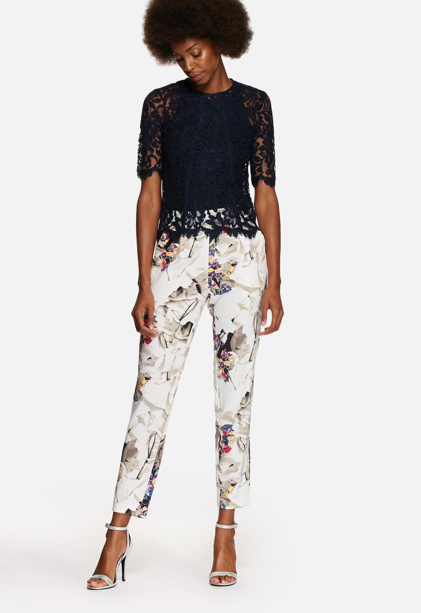 Y.A.S - Flay Lace Tee