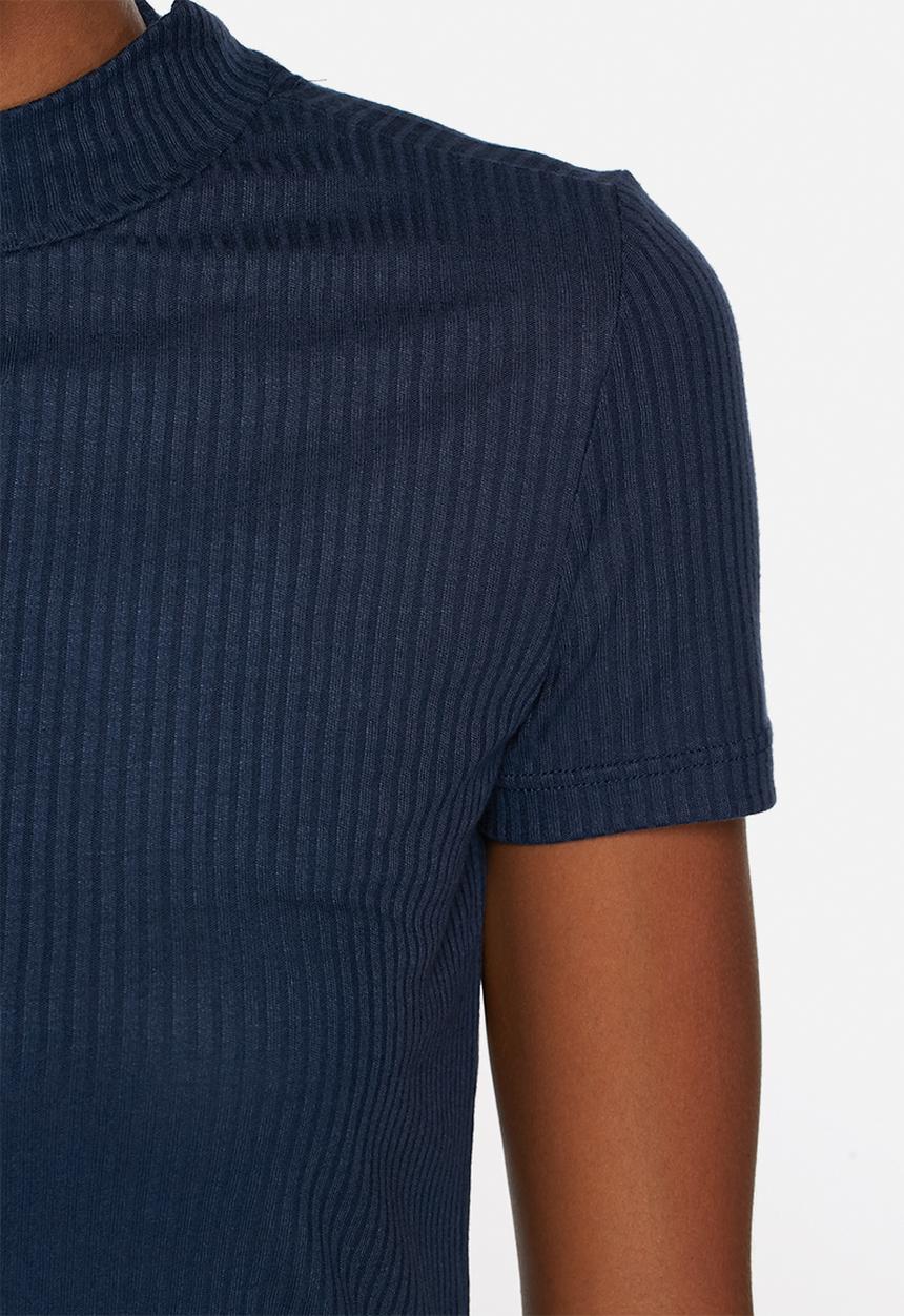 Noisy May - Champ Ribbed Top