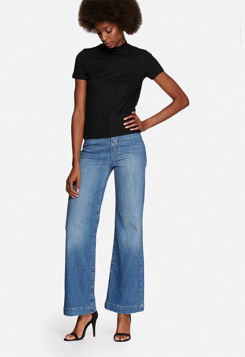 Noisy May - Champ Ribbed Top