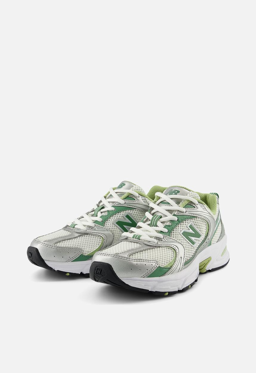New Balance  - MR530