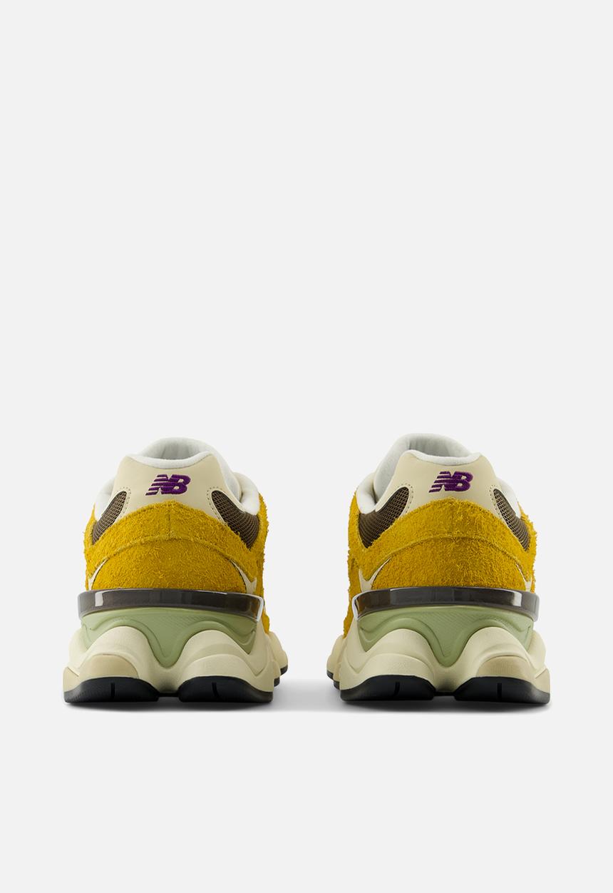 New Balance  - 9060