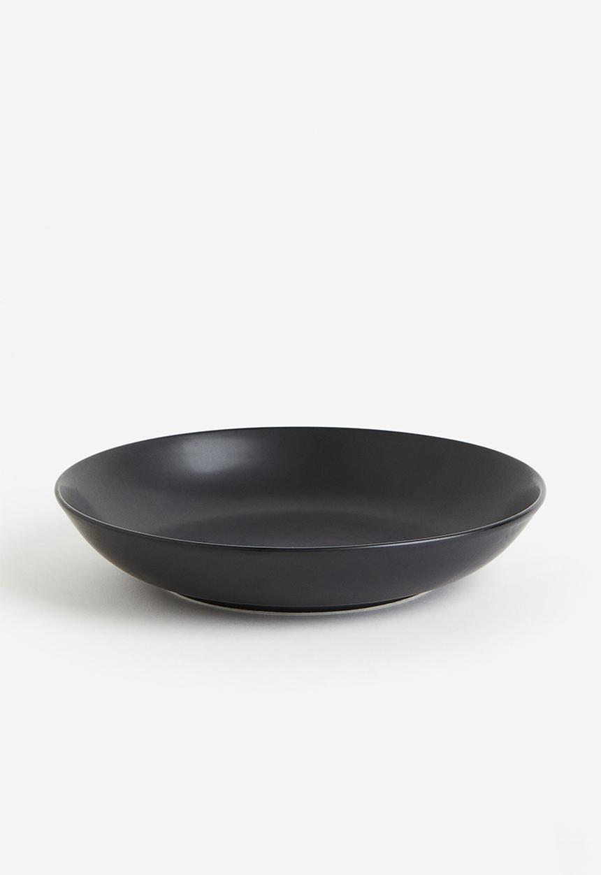 H&M - Deep porcelain plate - black