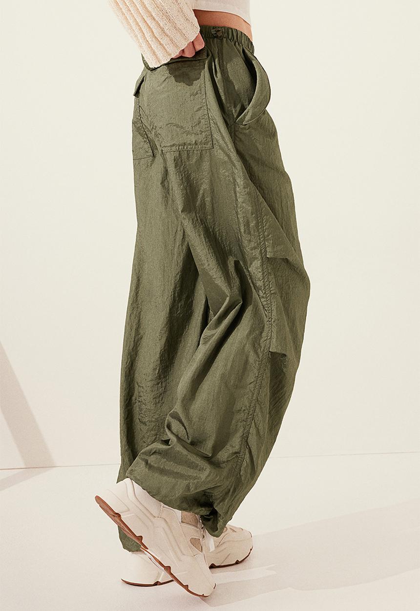 H&M - Parachute trousers - dark khaki green