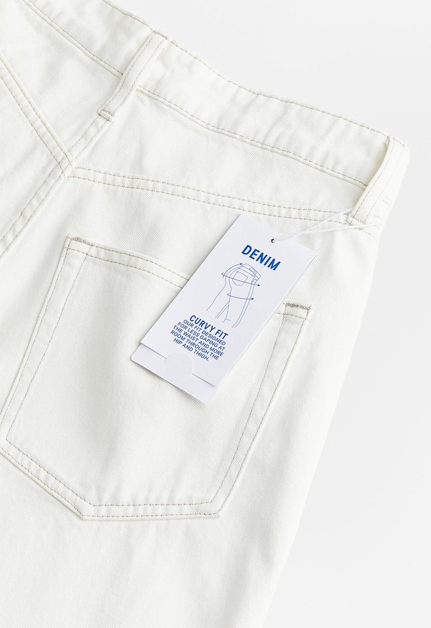 H&M - Mom loose fit ultra high ankle jeans - white