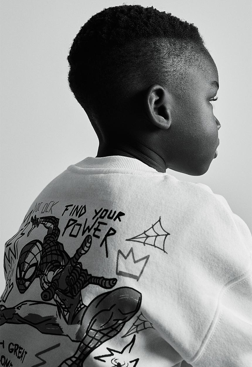 H&M - Oversized printed sweatshirt - white & spider-man