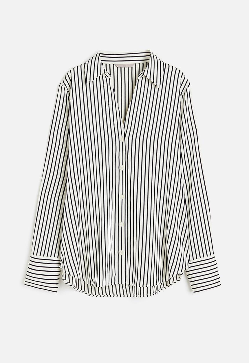 H&M - V-neck blouse - white striped