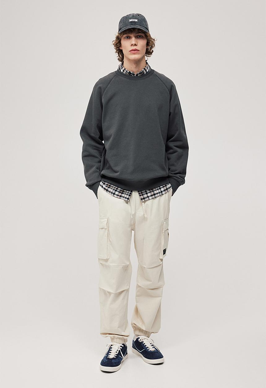 H&M - Relaxed fit cotton cargo joggers - cream 