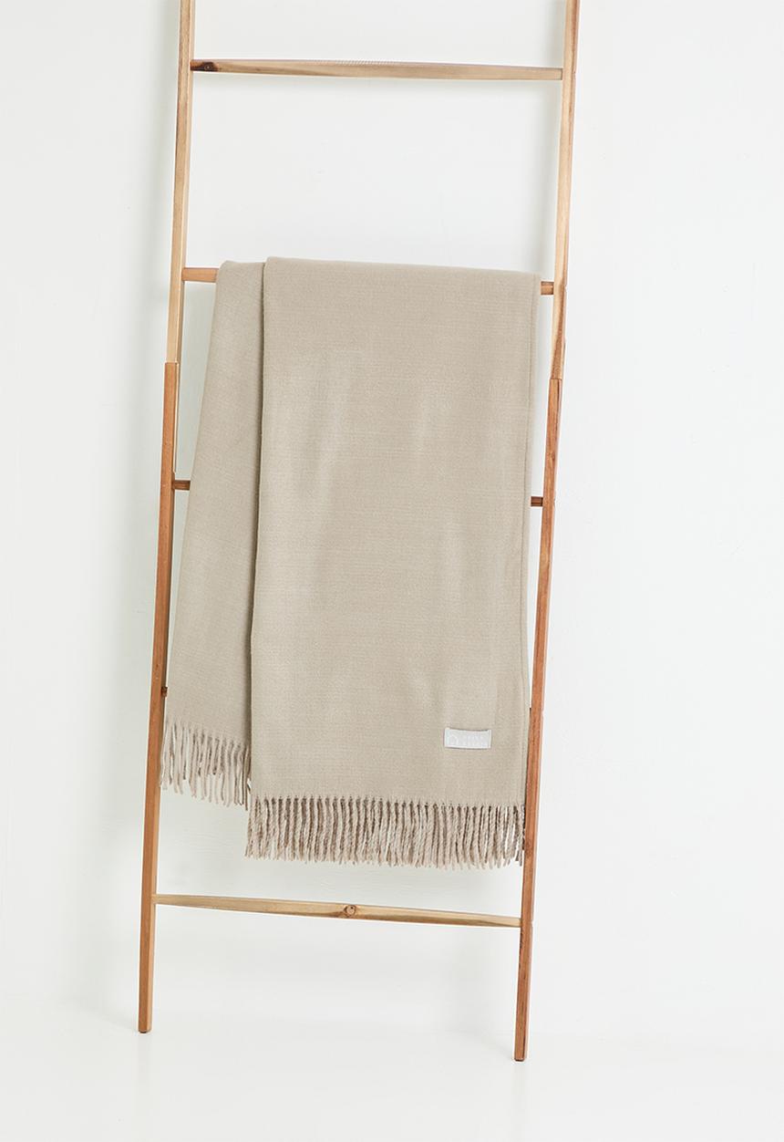 Haven & Earth  - Melody Plain Throw - Natural