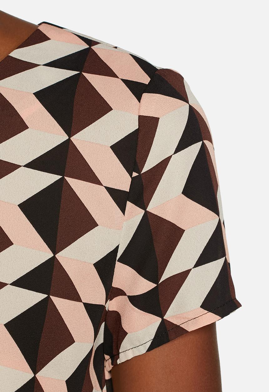 Glamorous - Triangle Geometric Scoop Top
