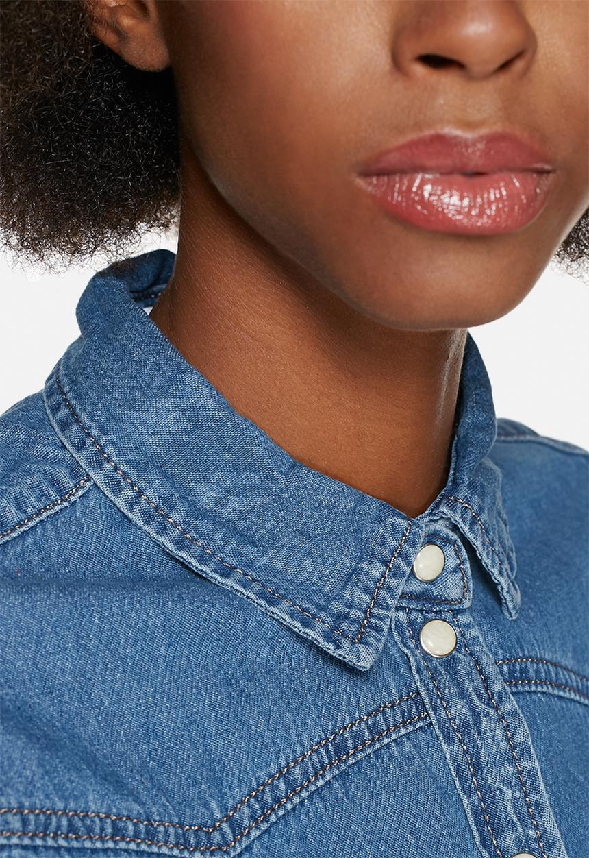 Glamorous - Fitted Denim Shirt