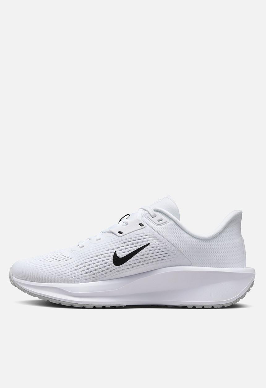 Nike - Quest 6