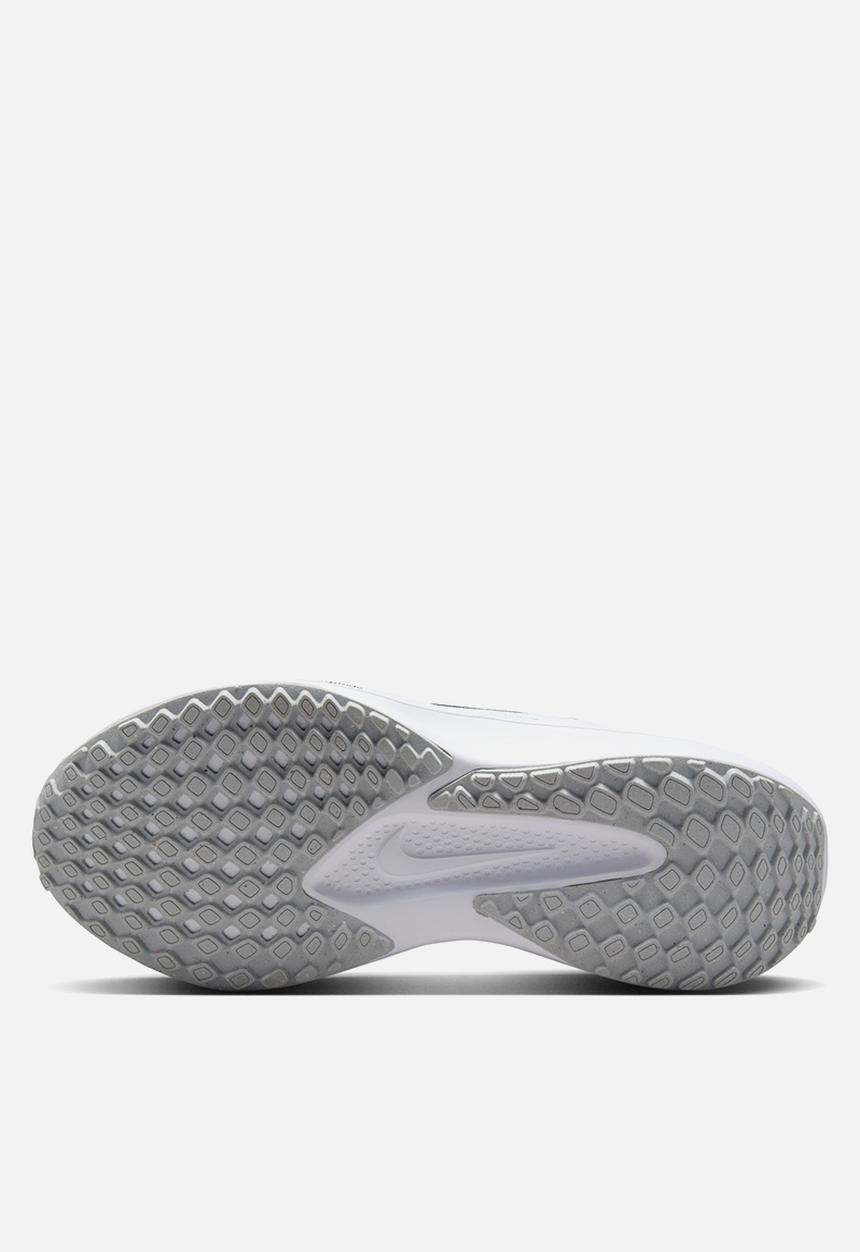 Nike - Quest 6