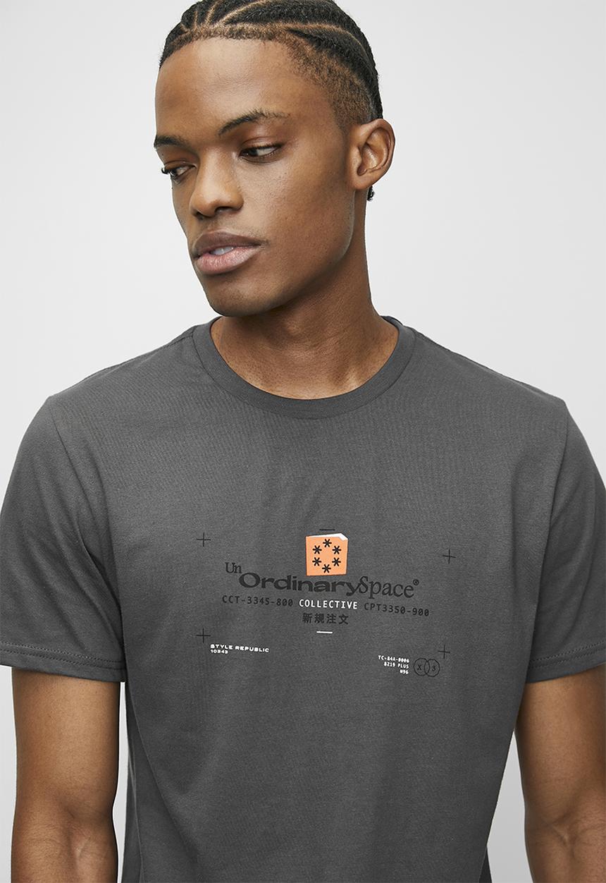 STYLE REPUBLIC - Slim Fit Art Graphic Tee - Charcoal