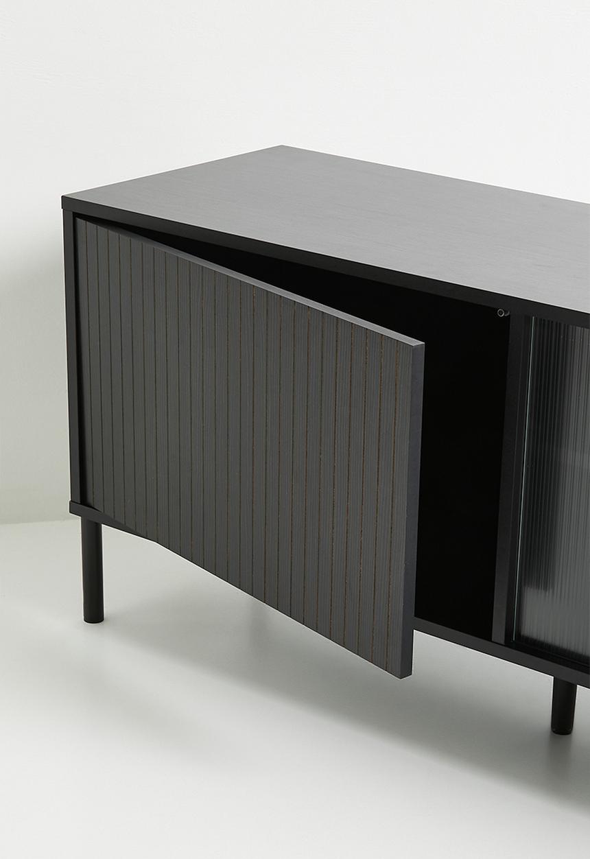 Sixth Floor - Beatrice media Unit-Black