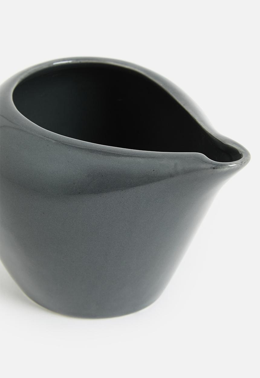 Omada - Irregular creamer - dark grey