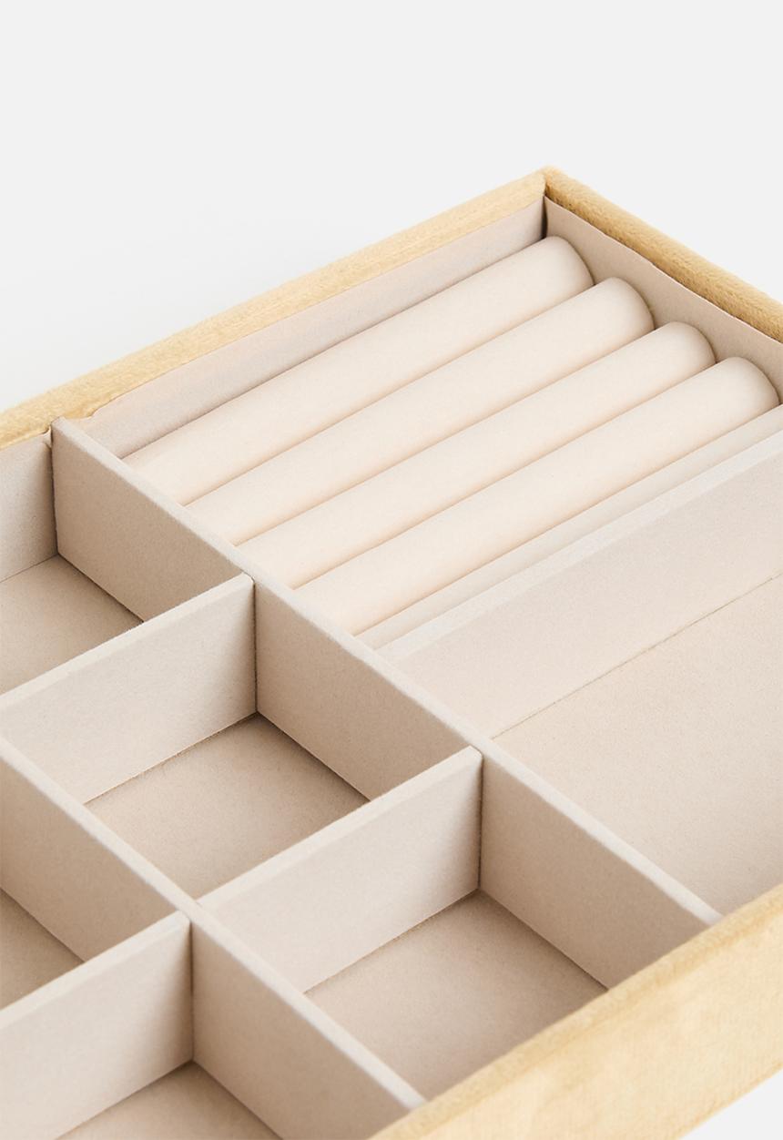 Storage Solutions - Velvet lined jewlery organiser - cream