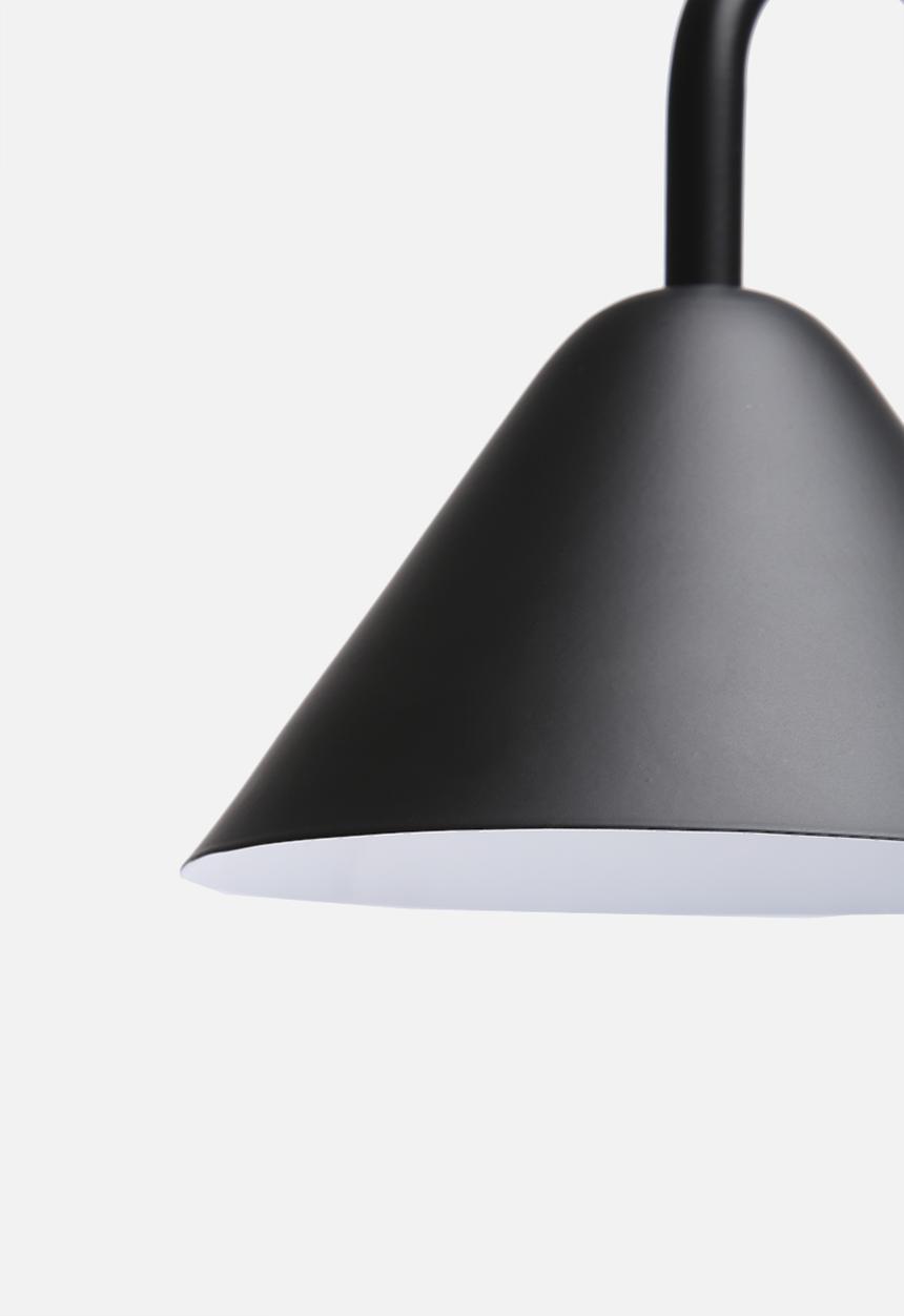 Illumina - Nova Desk Lamp