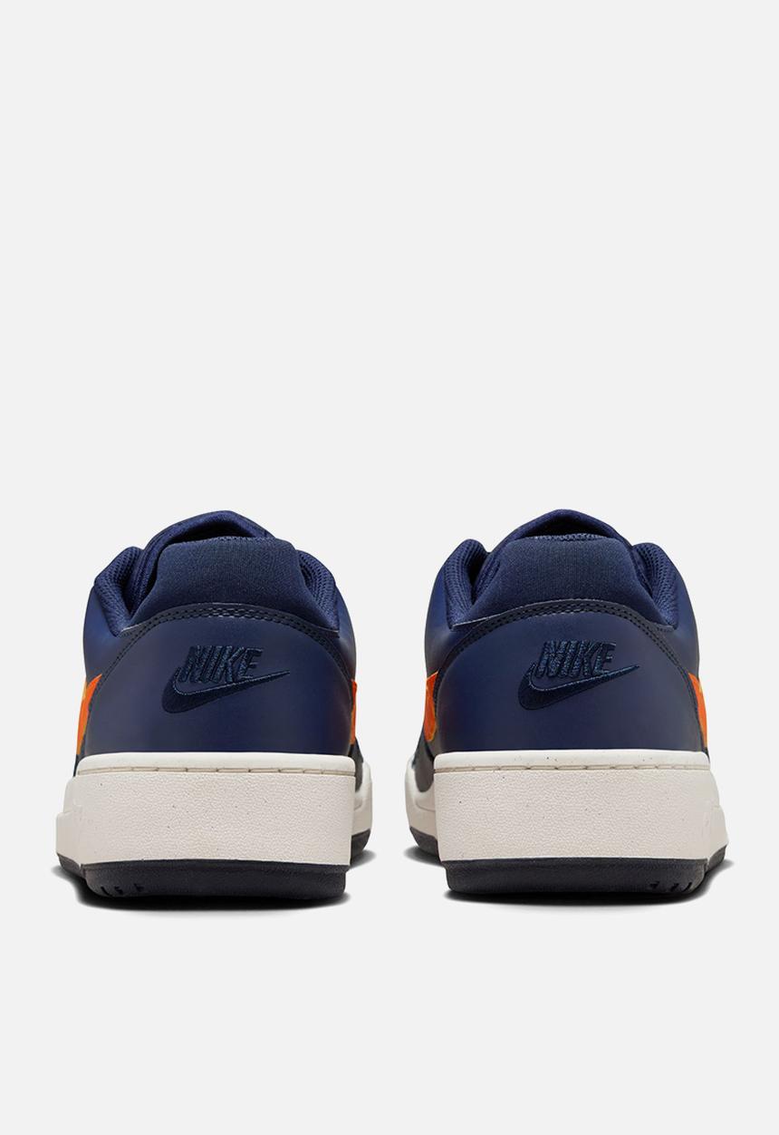 Nike - Full Force Low
